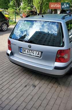 Универсал Volkswagen Passat 2001 в 