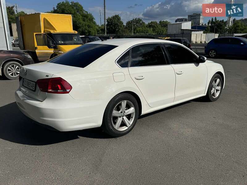 Седан Volkswagen Passat 2012 в Одессе