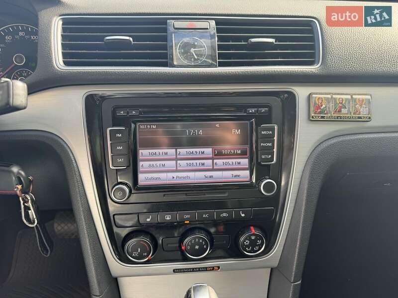 Седан Volkswagen Passat 2012 в Одессе