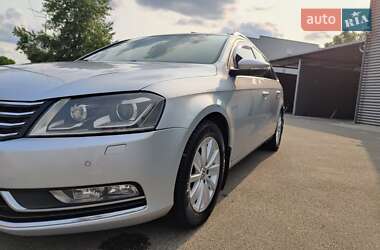 Універсал Volkswagen Passat 2014 в 