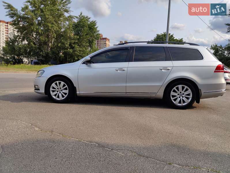 Универсал Volkswagen Passat 2014 в Киеве