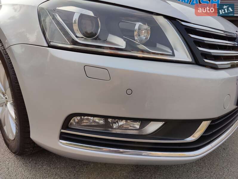 Универсал Volkswagen Passat 2014 в Киеве