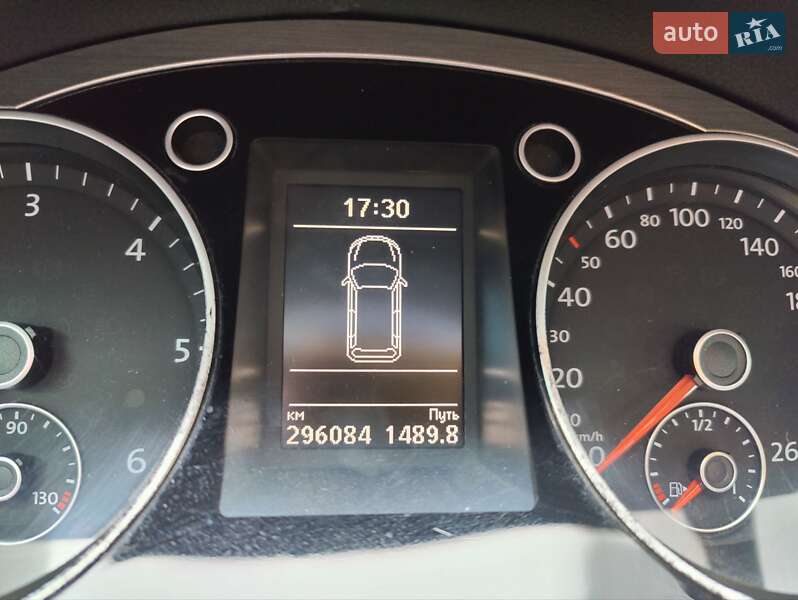 Универсал Volkswagen Passat 2014 в Киеве