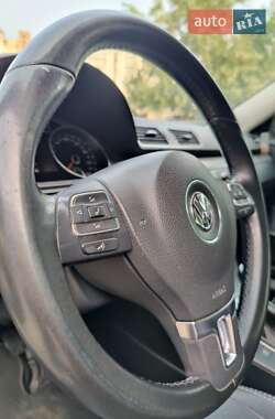 Універсал Volkswagen Passat 2014 в 