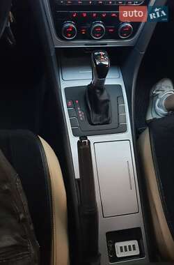 Седан Volkswagen Passat 2013 в 
