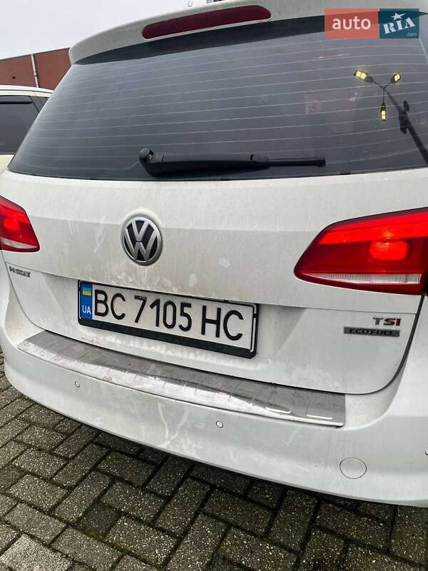 Универсал Volkswagen Passat 2012 в Стрые