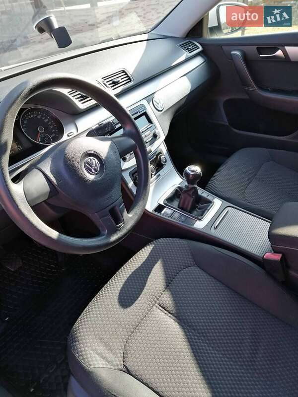 Универсал Volkswagen Passat 2012 в Стрые