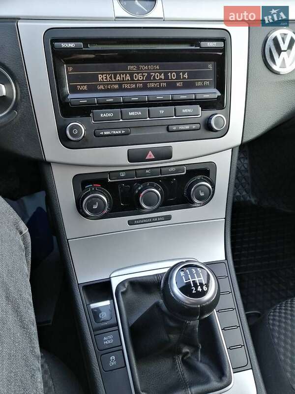 Универсал Volkswagen Passat 2012 в Стрые