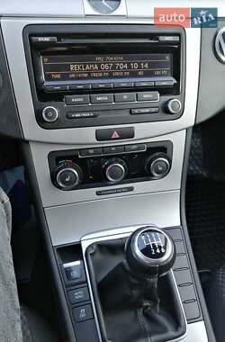 Универсал Volkswagen Passat 2012 в 