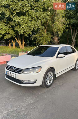 Седан Volkswagen Passat 2012 в Тростянце