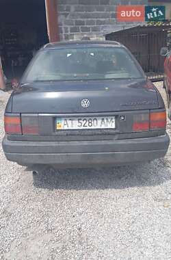 Седан Volkswagen Passat 1992 в 