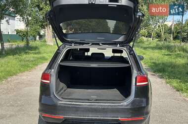 Универсал Volkswagen Passat 2015 в Киеве