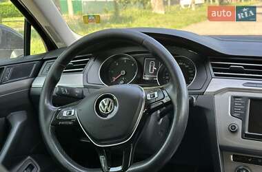 Универсал Volkswagen Passat 2015 в Киеве