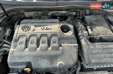 Универсал Volkswagen Passat 2015 в Киеве