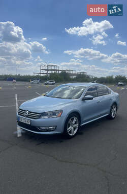 Седан Volkswagen Passat 2012 в Киеве