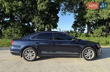 Седан Volkswagen Passat 2013 в 
