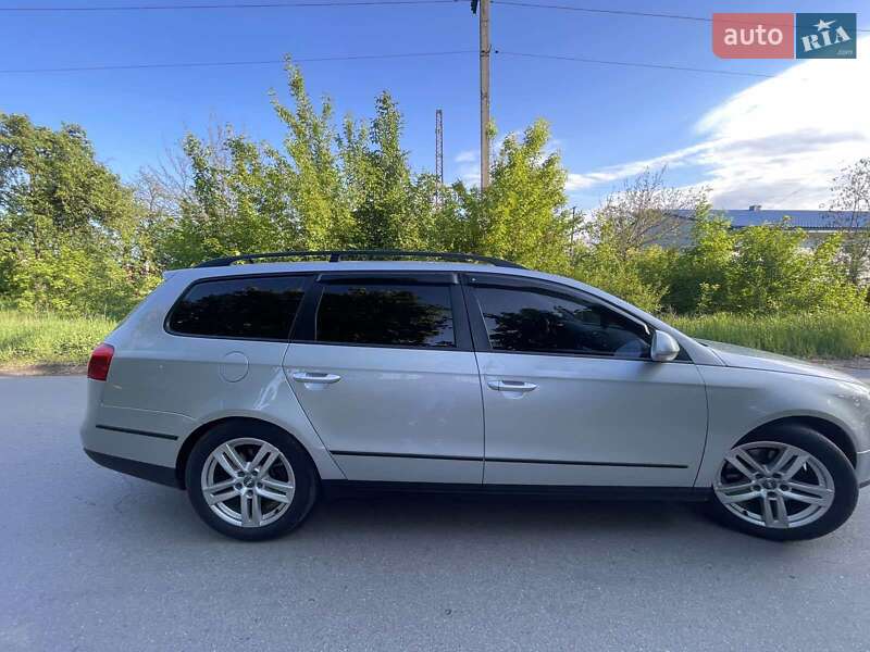 Универсал Volkswagen Passat 2009 в Знаменке