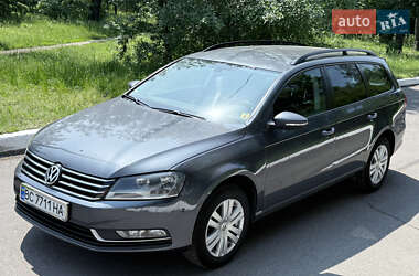Універсал Volkswagen Passat 2011 в 