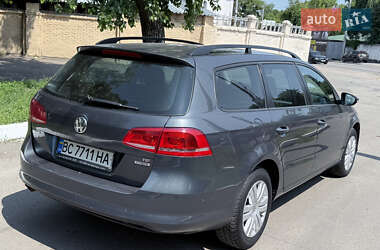 Універсал Volkswagen Passat 2011 в 