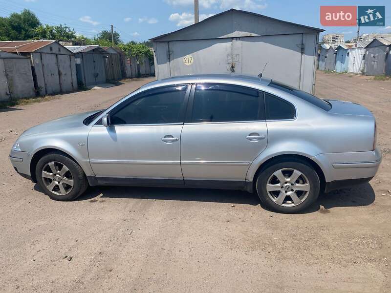 Седан Volkswagen Passat 2001 в Черкасах