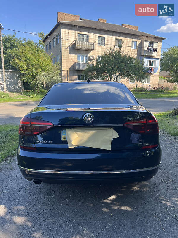 Седан Volkswagen Passat 2018 в Києві