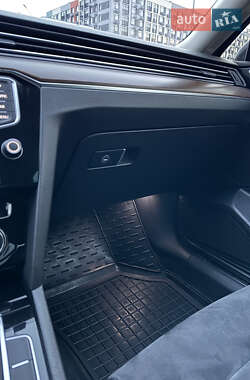 Седан Volkswagen Passat 2016 в 