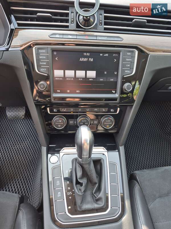 Универсал Volkswagen Passat 2016 в Сумах