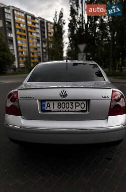 Седан Volkswagen Passat 2004 в 