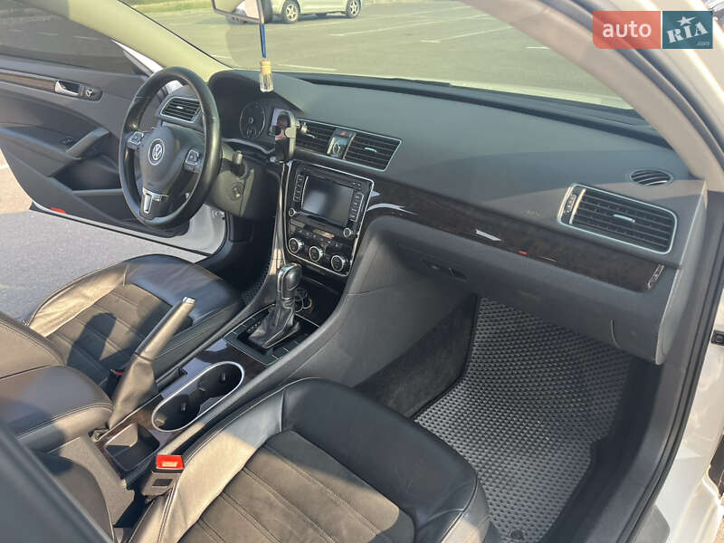 Седан Volkswagen Passat 2013 в Кропивницькому