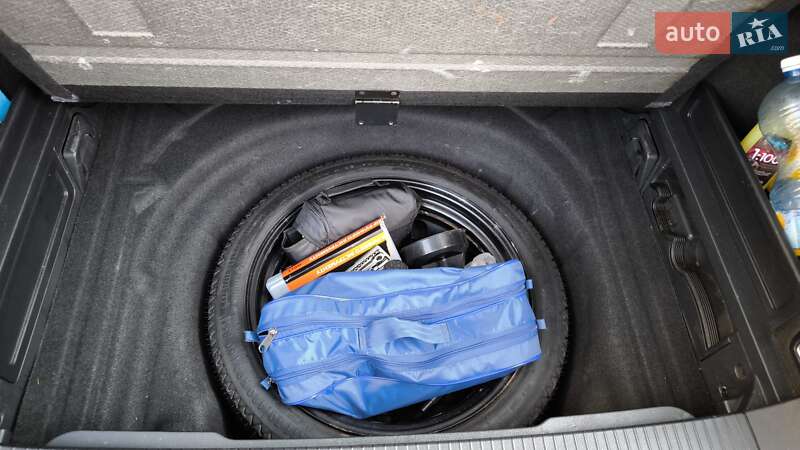 Универсал Volkswagen Passat 2015 в Вараше