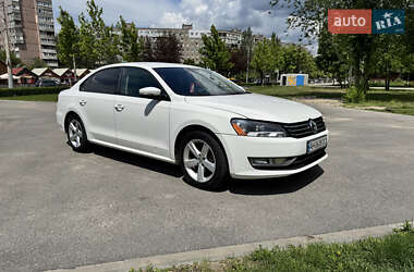 Седан Volkswagen Passat 2014 в Днепре