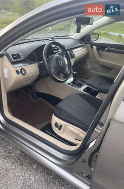 Универсал Volkswagen Passat 2013 в 