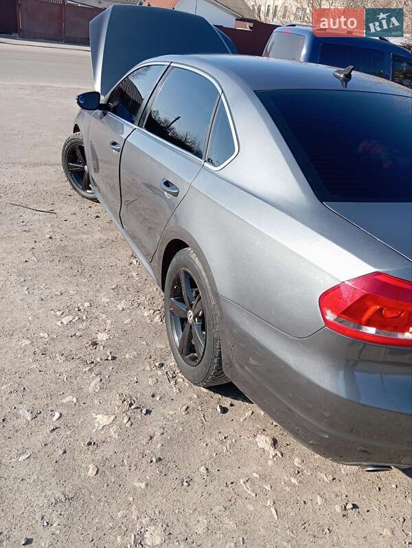 Седан Volkswagen Passat 2012 в Немирове