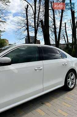 Седан Volkswagen Passat 2014 в 