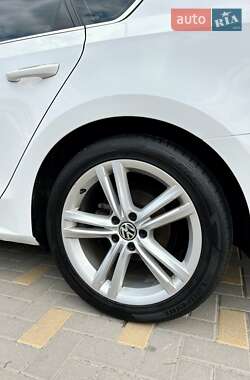 Седан Volkswagen Passat 2014 в 