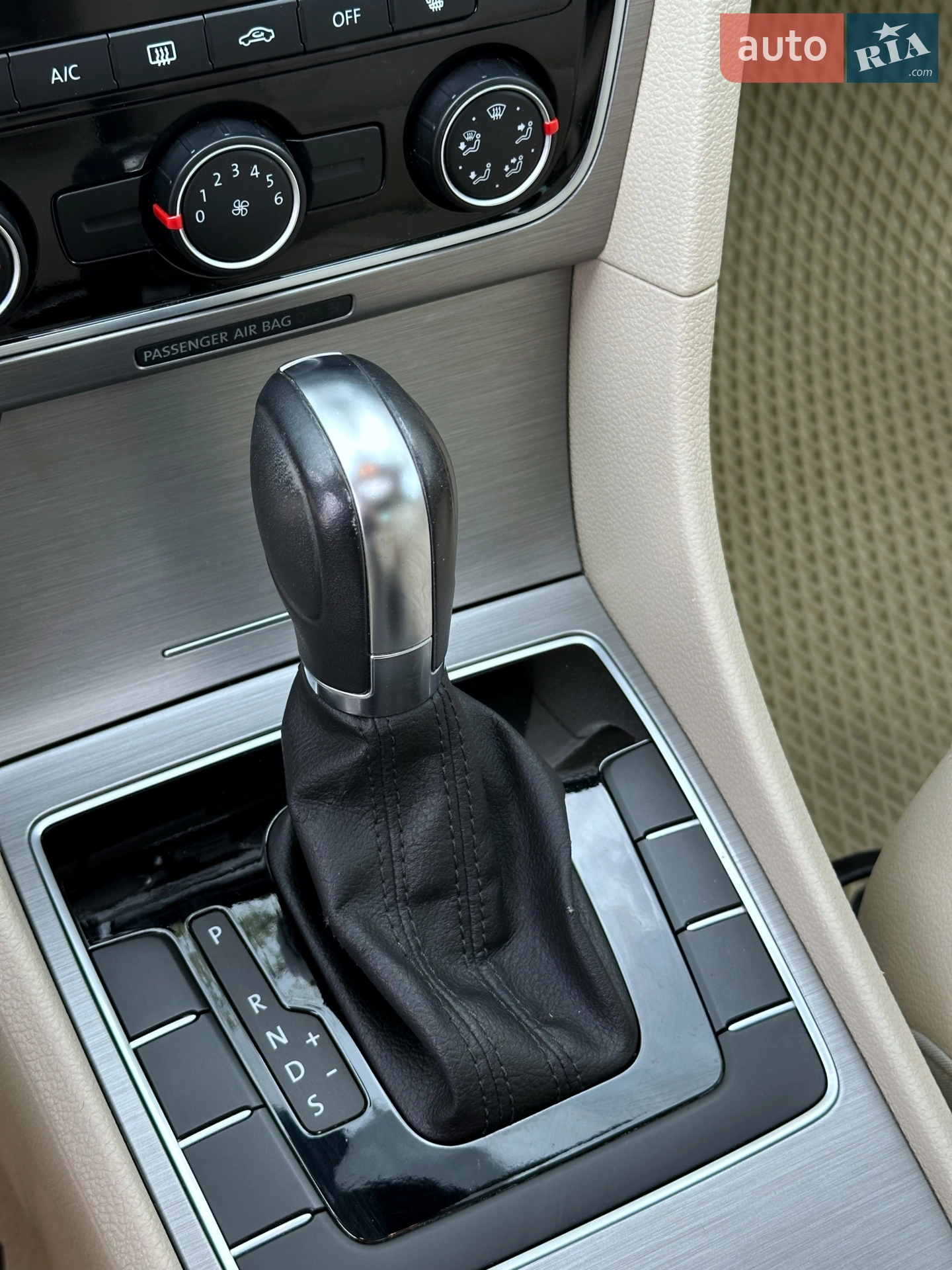 2014 Volkswagen Passat - мініатюра 24