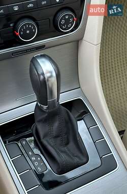 Седан Volkswagen Passat 2014 в 