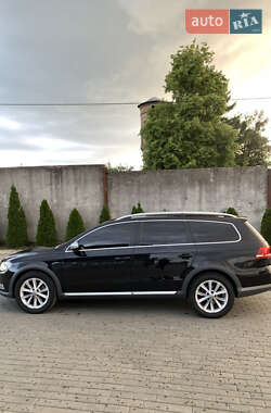 Универсал Volkswagen Passat 2012 в 