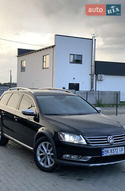 Универсал Volkswagen Passat 2012 в 