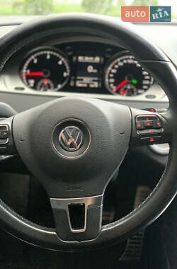 Универсал Volkswagen Passat 2012 в 
