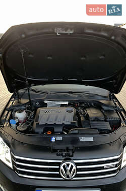 Универсал Volkswagen Passat 2012 в 