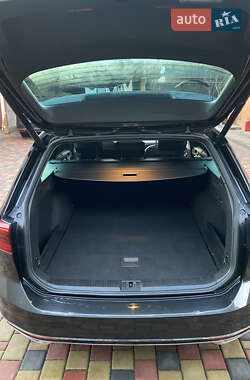 Универсал Volkswagen Passat 2021 в 