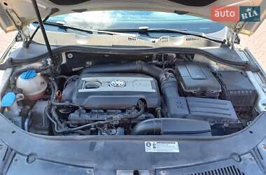 Універсал Volkswagen Passat 2010 в 