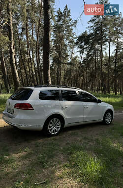 Універсал Volkswagen Passat 2013 в 