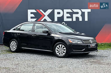 Седан Volkswagen Passat 2013 в Львове