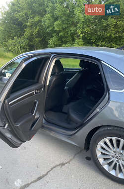 Седан Volkswagen Passat 2017 в 