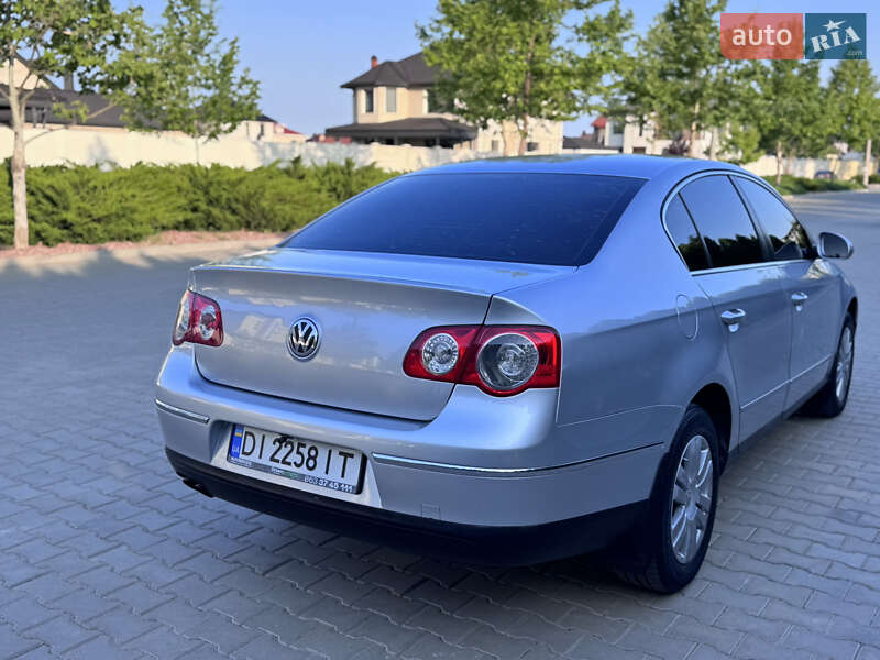 Седан Volkswagen Passat 2008 в Одессе