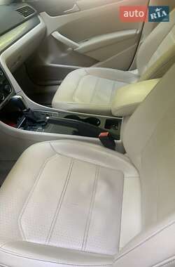 Седан Volkswagen Passat 2015 в 