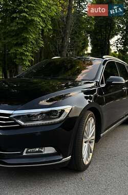 Универсал Volkswagen Passat 2018 в Харькове