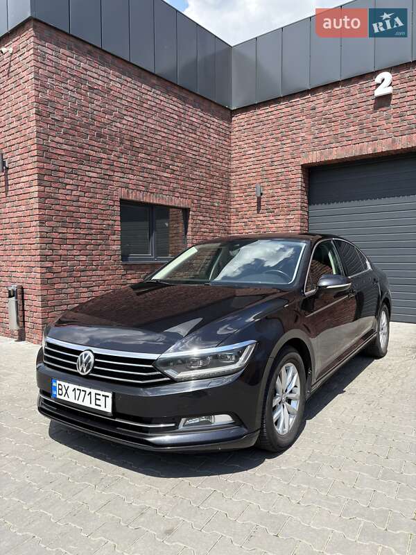 Седан Volkswagen Passat 2015 в 